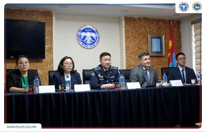 Гэр бүлийн хүчирхийллийн зөрчил шалган шийдвэрлэх эрх бүхий алба хаагчдыг чадавхжуулах сургалт болж байна